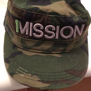 Meet your Posher, Holly